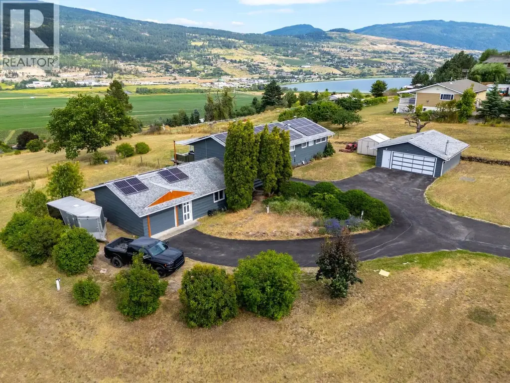 136 Stepping Stones Crescent, Spallumcheen